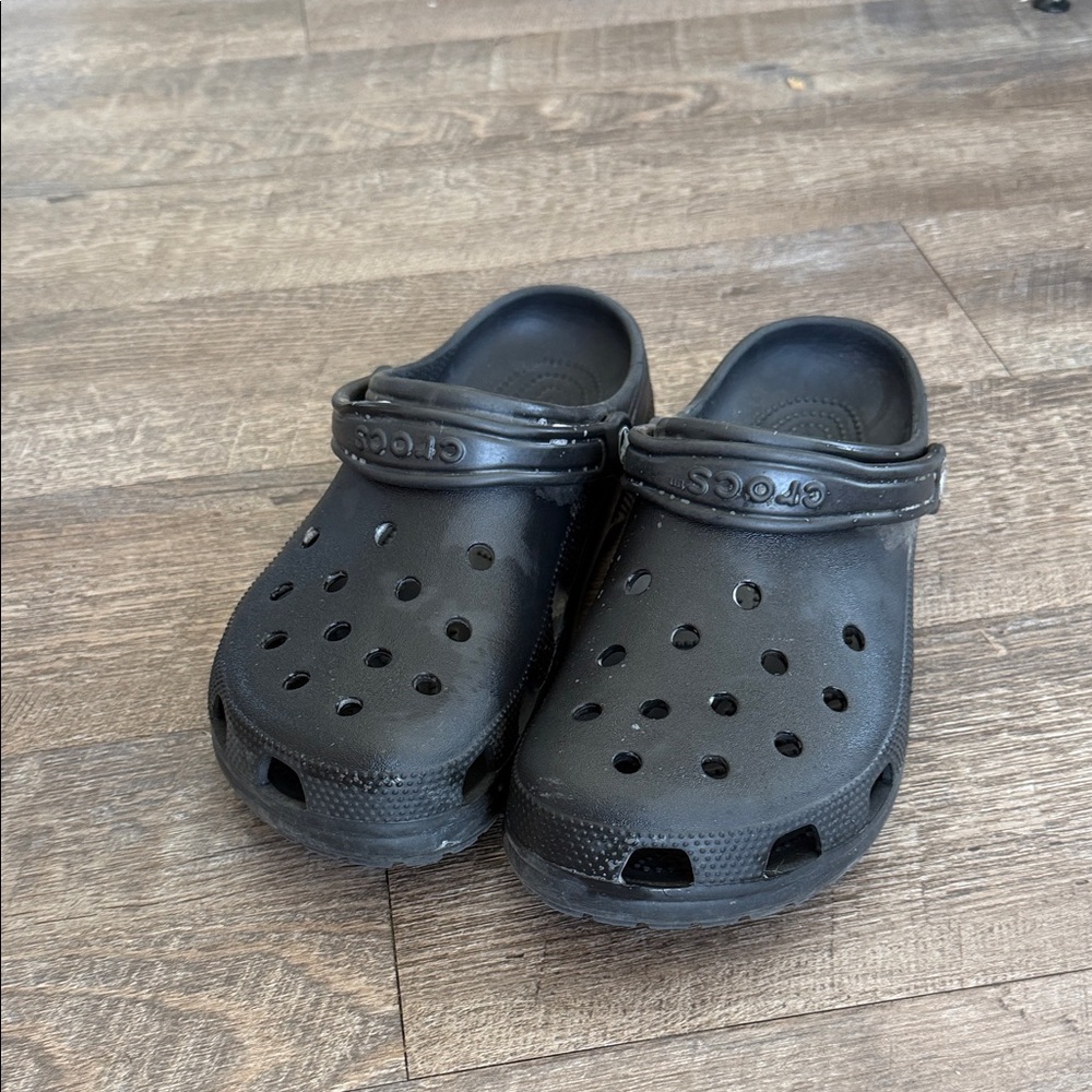CROCS Black Slip-On Sandals